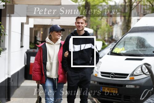 Amsterdam 7 mei 2019
Frenkie de Jong met zijn vriendin Mikky in Amsterdam zuid.
