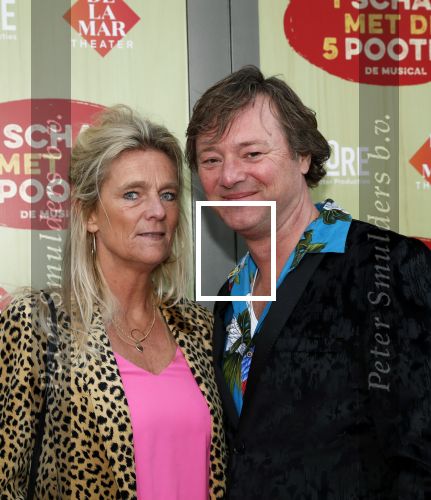 Amsterdam 14 april 2019
Premiere van t schaep met de 5 poten in het deLamar theater. Frits Sissing met vrouw