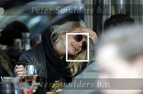 Amsterdam 11 mei 2019
Gaby Blaaser op terras bij v Dam .