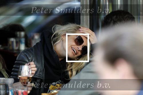 Amsterdam 11 mei 2019
Gaby Blaaser op terras bij v Dam .