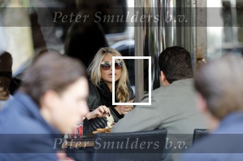 Amsterdam 11 mei 2019
Gaby Blaaser op terras bij v Dam .