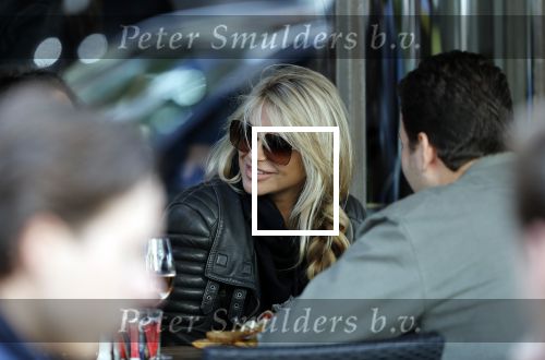 Amsterdam 11 mei 2019
Gaby Blaaser op terras bij v Dam .