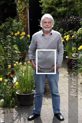 Amsterdam 17 april 2019
Gerard Aalders met zijn nieuwe boek.