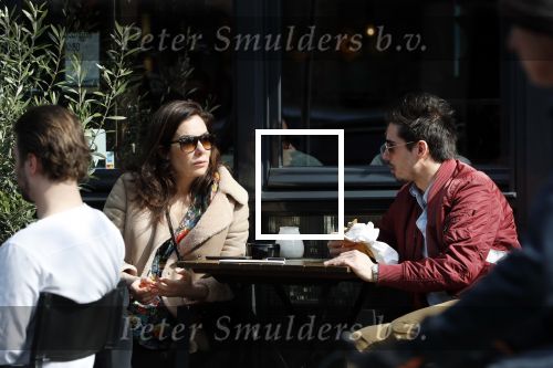 Amsterdam 30 maart 2019
Daniel de Ridder en zijn vriendin Halina Reijn op terras en op de beethovenstraat.
