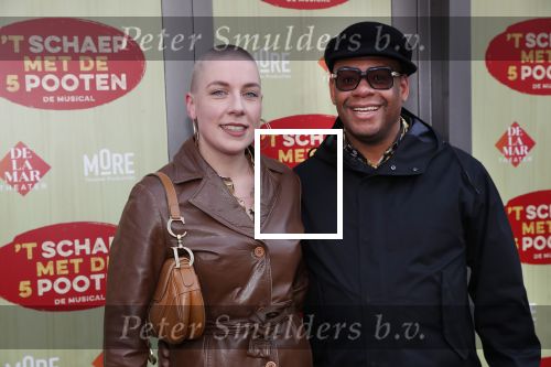 Amsterdam 14 april 2019
Premiere van t schaep met de 5 poten in het deLamar theater. Howard Komproe en partner Fien Ploeger