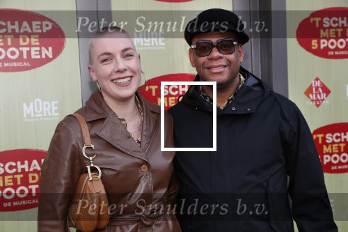 Amsterdam 14 april 2019
Premiere van t schaep met de 5 poten in het deLamar theater. Howard Komproe en partner Fien Ploeger
