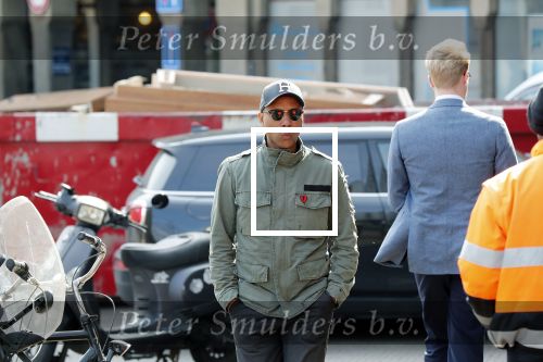 Den Haag 9 april 2019
Humberto tan fluitend op straat onderweg naar Libelle event in Dudok.