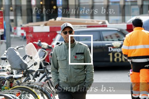 Den Haag 9 april 2019
Humberto tan fluitend op straat onderweg naar Libelle event in Dudok.