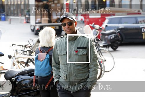 Den Haag 9 april 2019
Humberto tan fluitend op straat onderweg naar Libelle event in Dudok.