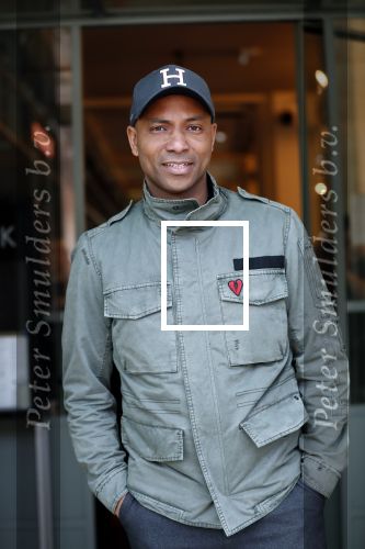 Den Haag 9 april 2019
Humberto tan fluitend op straat onderweg naar Libelle event in Dudok.