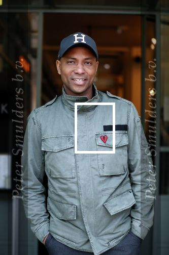 Den Haag 9 april 2019
Humberto tan fluitend op straat onderweg naar Libelle event in Dudok.