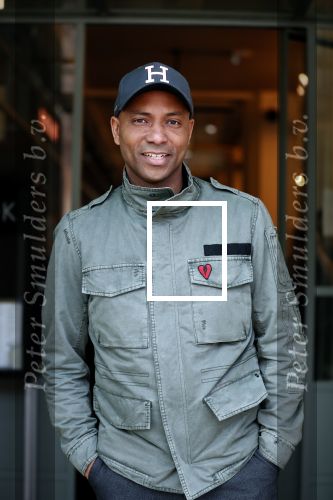 Den Haag 9 april 2019
Humberto tan fluitend op straat onderweg naar Libelle event in Dudok.