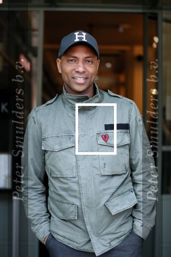Den Haag 9 april 2019
Humberto tan fluitend op straat onderweg naar Libelle event in Dudok.