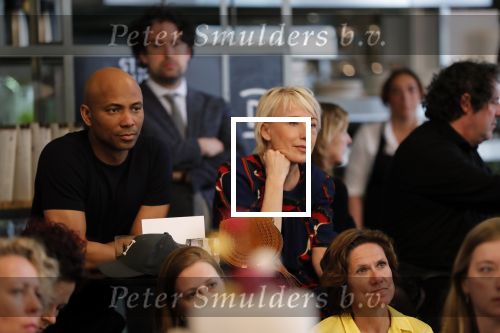 Den Haag 9 april 2019
Presentatie Libelle 85 jaar in cafe Dudok met oa Humberto Tan Ingrid v Engelshoven Hilmar Mulder gepresenteerd door Ebru Umar.