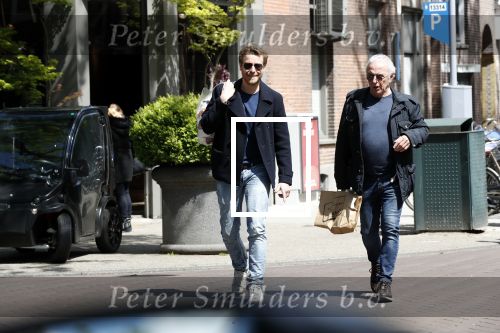 Amsterdam 11 mei 2019
Mark v Eeuwen en Huub Stapel op de cornelis schuytstraat. Ze gaan repeteren voor Flikken Rotterdam.