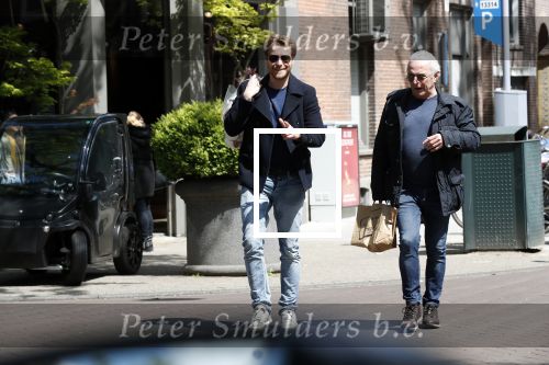 Amsterdam 11 mei 2019
Mark v Eeuwen en Huub Stapel op de cornelis schuytstraat. Ze gaan repeteren voor Flikken Rotterdam.