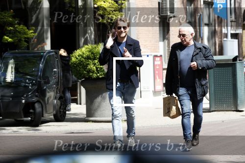 Amsterdam 11 mei 2019
Mark v Eeuwen en Huub Stapel op de cornelis schuytstraat. Ze gaan repeteren voor Flikken Rotterdam.