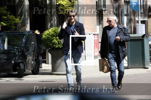 Amsterdam 11 mei 2019
Mark v Eeuwen en Huub Stapel op de cornelis schuytstraat. Ze gaan repeteren voor Flikken Rotterdam.