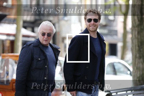 Amsterdam 11 mei 2019
Mark v Eeuwen en Huub Stapel op de cornelis schuytstraat. Ze gaan repeteren voor Flikken Rotterdam.