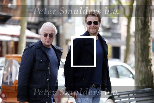 Amsterdam 11 mei 2019
Mark v Eeuwen en Huub Stapel op de cornelis schuytstraat. Ze gaan repeteren voor Flikken Rotterdam.