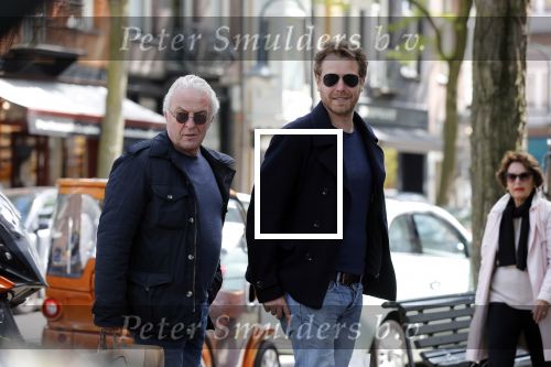 Amsterdam 11 mei 2019
Mark v Eeuwen en Huub Stapel op de cornelis schuytstraat. Ze gaan repeteren voor Flikken Rotterdam.