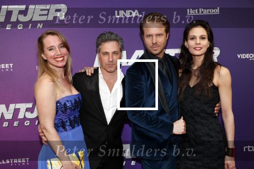 Amsterdam 15 april 2019
Premiere Baantjer in het nieuwe deLamar theater.
Igone de Jongh en Thijs Romer met Nienke Romer en Frederik Brom
