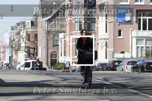 Amsterdam 9 april 2019
Isa Hoes op de fiets in Amsterdam zuid