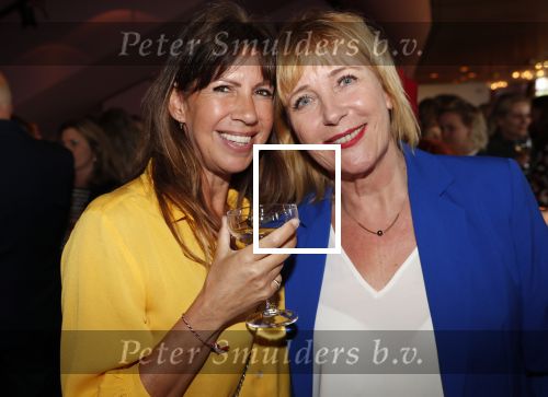 Amsterdam 7 mei 2019
Boekpresentatie Camilla Lackberg bij Mama Kelly in olympisch stadion.
aanwezig oa Daphne Deckers
Isa Hoes
Heleen van Royen
Anna Drijver
Marion Pauw
Susan Smit
Moniqiue des Bouvrie
Patricia Snel
Marlies Dekkers
Inge Ipenburg
Isa Hoes en Inge Ipenburg