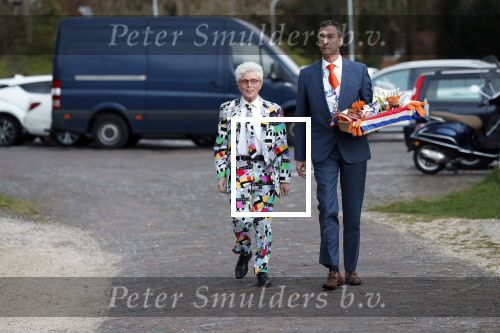 Bloemendaal 13 april 2019
Afscheidsfeest voor Hans Klok die naar Las Vegas gaat verhuizen. Jacques d Ancona kwam met zijn partner Hans Langhout
