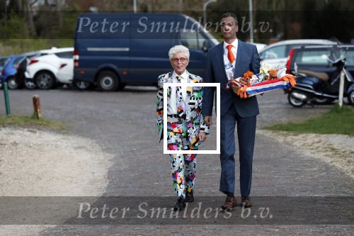 Bloemendaal 13 april 2019
Afscheidsfeest voor Hans Klok die naar Las Vegas gaat verhuizen. Jacques d Ancona kwam met zijn partner Hans Langhout