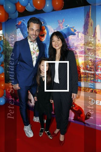 Amsterdam 7 april 2019
Premiere wonderpark in pathe arena. Jan Kooijman met vrouw en dochter