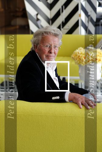 Naarden Vesting 18 april 2019
Catharine Keyl interviewt Jan des Bouvrie bij het Arsenaal.