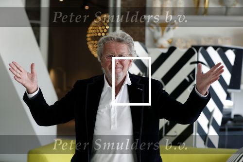 Naarden Vesting 18 april 2019
Catharine Keyl interviewt Jan des Bouvrie bij het Arsenaal.