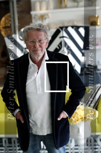 Naarden Vesting 18 april 2019
Catharine Keyl interviewt Jan des Bouvrie bij het Arsenaal.