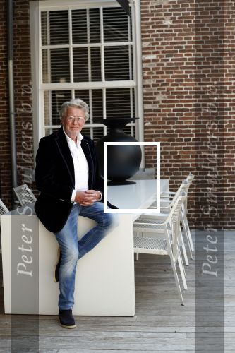 Naarden Vesting 18 april 2019
Catharine Keyl interviewt Jan des Bouvrie bij het Arsenaal.