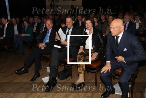 Den Haag, 8 Mei 2019
Uitreiking boek Elco Brinkman met de tekst: Bouwen en Bewaren
Janneke Brinkman en Elco Brinkman en Mark Rutte
