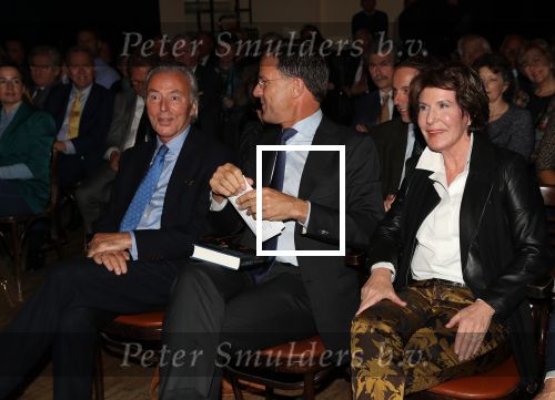 Den Haag, 8 Mei 2019
Uitreiking boek Elco Brinkman met de tekst: Bouwen en Bewaren
Janneke Brinkman en Elco Brinkman en Mark Rutte