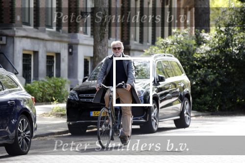 Amsterdam 11 mei 2019
Jeroen Krabbe op de fiets in Amsterdam.