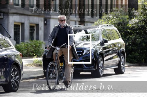 Amsterdam 11 mei 2019
Jeroen Krabbe op de fiets in Amsterdam.