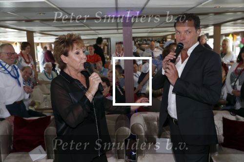 Amsterdam 7 april 2019
John de Bever Sieneke en Marianne Weber op een grote boot met allemaal gasten.