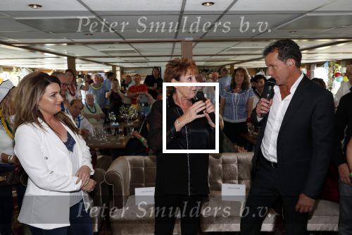 Amsterdam 7 april 2019
John de Bever Sieneke en Marianne Weber op een grote boot met allemaal gasten.