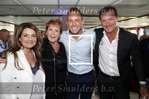Amsterdam 7 april 2019
John de Bever Sieneke en Marianne Weber op een grote boot met allemaal gasten.