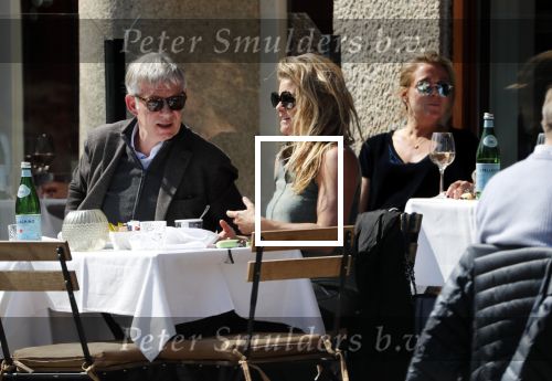 Amsterdam 16 april 2019
Judith Wiersema met (een) vriend op terras.