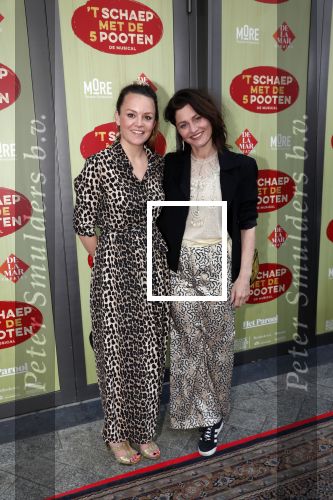 Amsterdam 14 april 2019
Premiere van t schaep met de 5 poten in het deLamar theater. Fockeline Ouwerkerk en Juliette van Ardenne