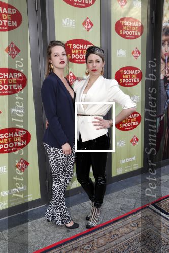 Amsterdam 14 april 2019
Premiere van t schaep met de 5 poten in het deLamar theater. Kiki v Deursen