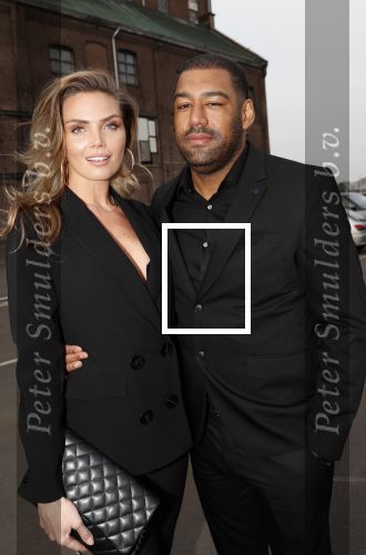 Halfweg 16 april 2019
50 jaar Rob Peetoom in the sugar factory. Kim Feenstra kwam met haar vriend en schoonzus Maria Tailor