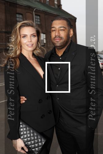 Halfweg 16 april 2019
50 jaar Rob Peetoom in the sugar factory. Kim Feenstra kwam met haar vriend en schoonzus Maria Tailor