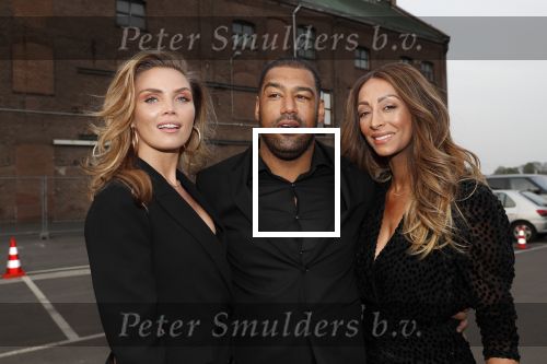 Halfweg 16 april 2019
50 jaar Rob Peetoom in the sugar factory. Kim Feenstra kwam met haar vriend en schoonzus Maria Tailor