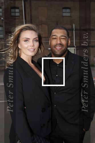 Halfweg 16 april 2019
50 jaar Rob Peetoom in the sugar factory. Kim Feenstra kwam met haar vriend en schoonzus Maria Tailor