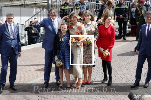 Amersfoort 27 april 2019
Koningsdag in Amersfoort 2019
Koning Willem Alexander met Gezin Koningin Maxima Prinses Amalia Prinses Alexia en Prinses Ariane